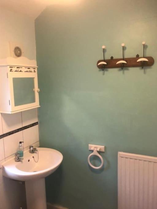 Cosy Terrace Cottage Built Into The Mountain Side. Blaenau Ffestiniog Esterno foto